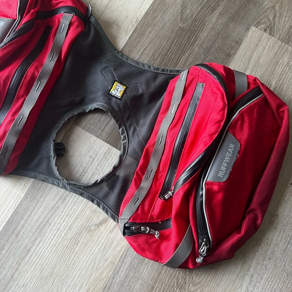 RuffWear Red Crimson Palisades Pack Dog Pack size Medium